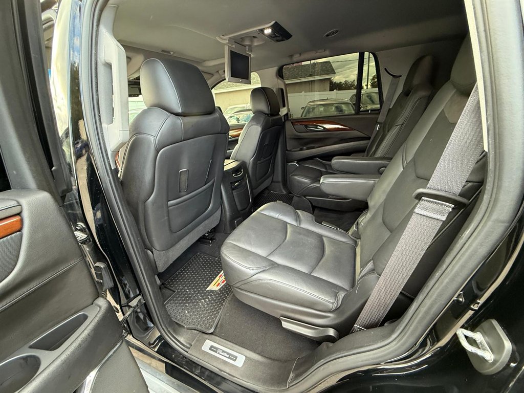 2016 Cadillac Escalade Luxury - Photo 18