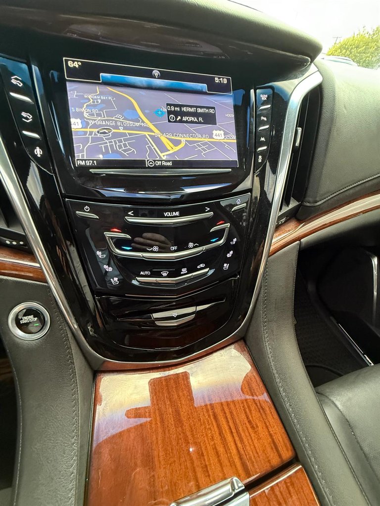 2016 Cadillac Escalade Luxury - Photo 13