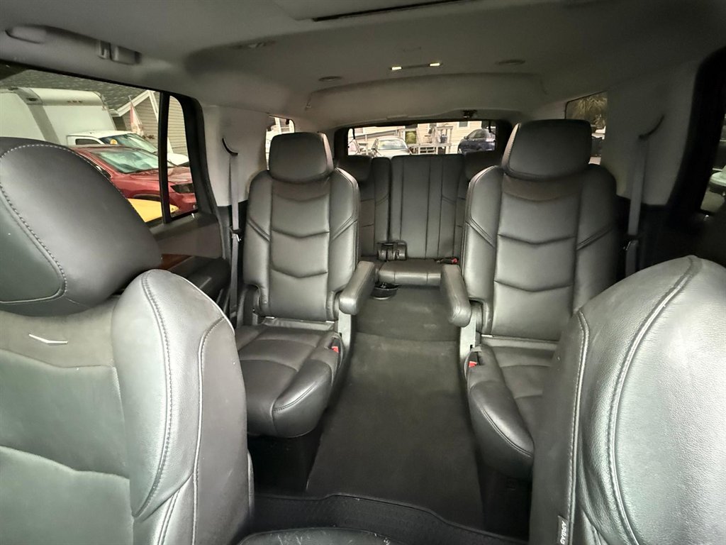 2016 Cadillac Escalade Luxury - Photo 24
