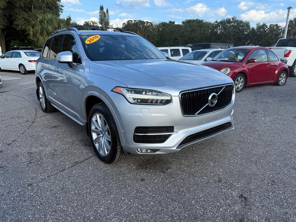 2016 Volvo XC90 Momentum's photo