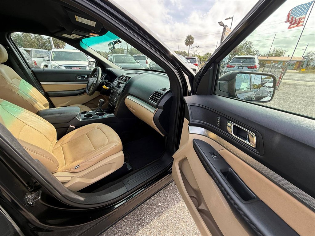 2017 Ford Explorer Base - Photo 18