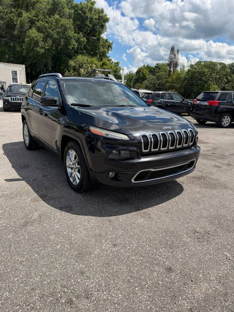 2016 Jeep Cherokee Latitude's photo